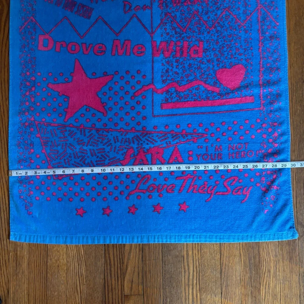 🩵 Tegan and Sara Beach Towel 💓 Heartthrob 💓 Album Merch 2013 🩵 *Super Rare* 💘💘💘